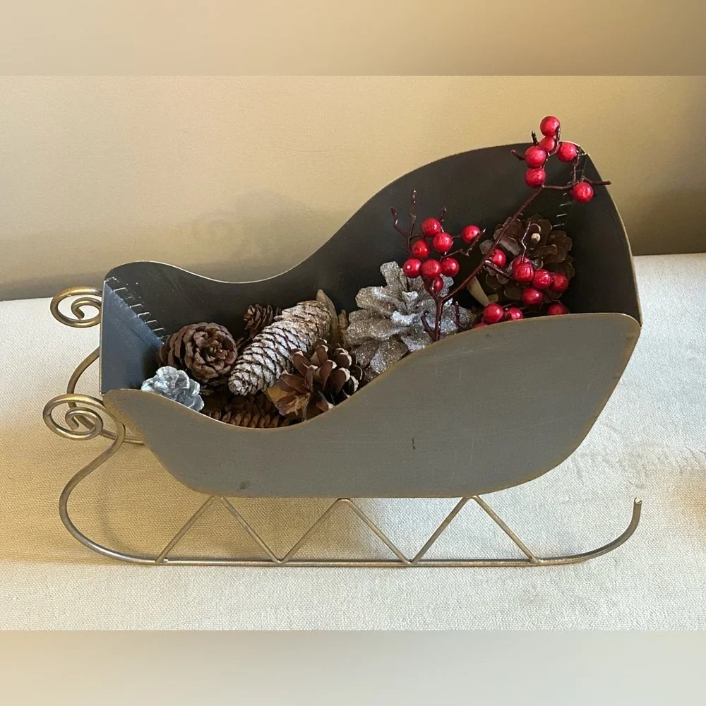 Festive Gray Sleigh with Pinecones and Red Accents - Picture 2 of 6